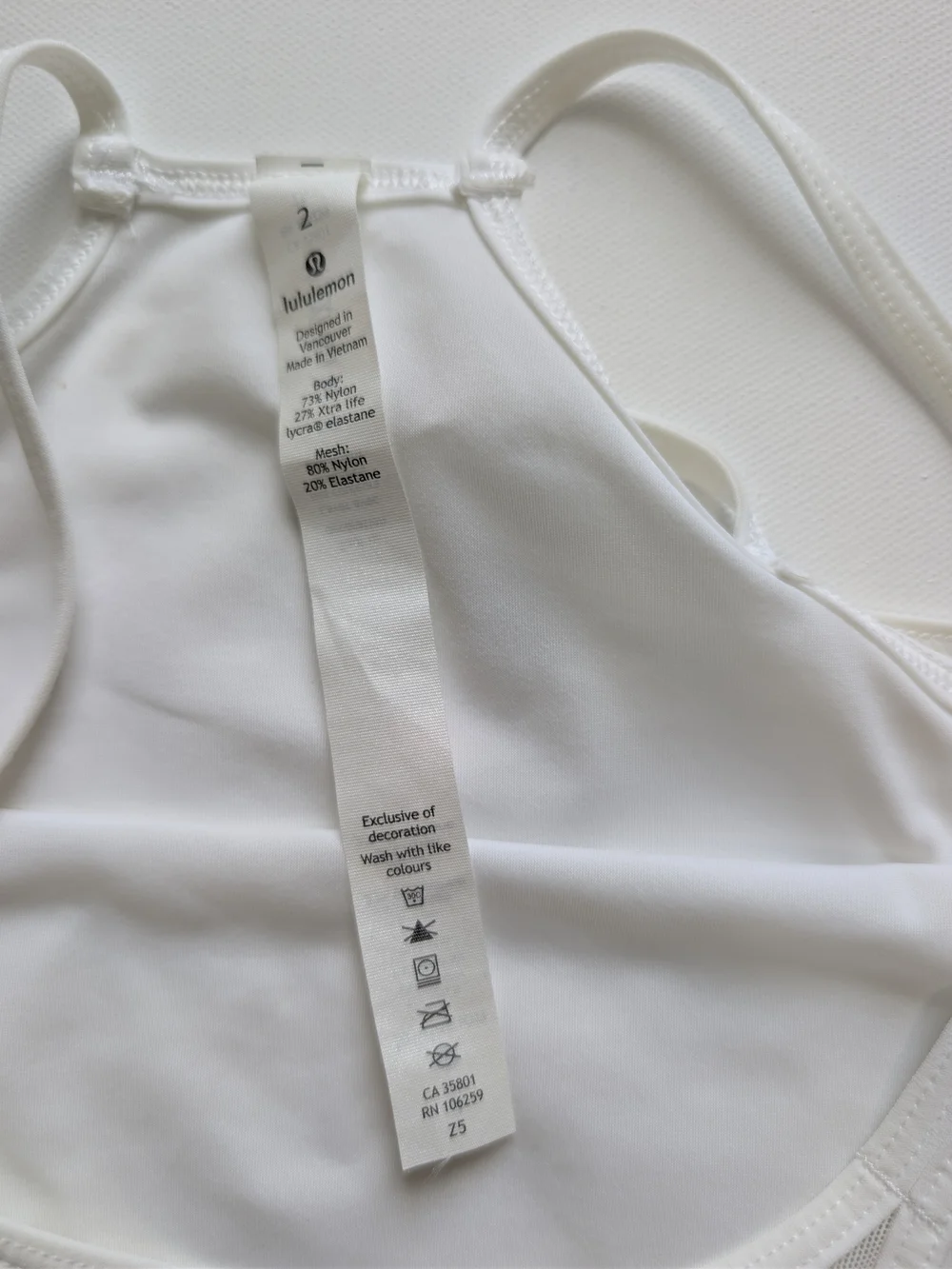 Lululemon White High Neck Racerback Workout Tank Top Women's Size 2 Athletic
